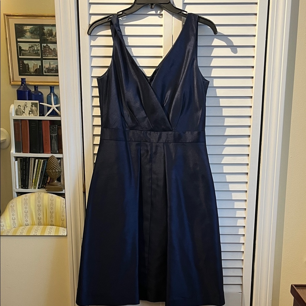 Tahari Elegant Navy Blue Sleeveless Dress